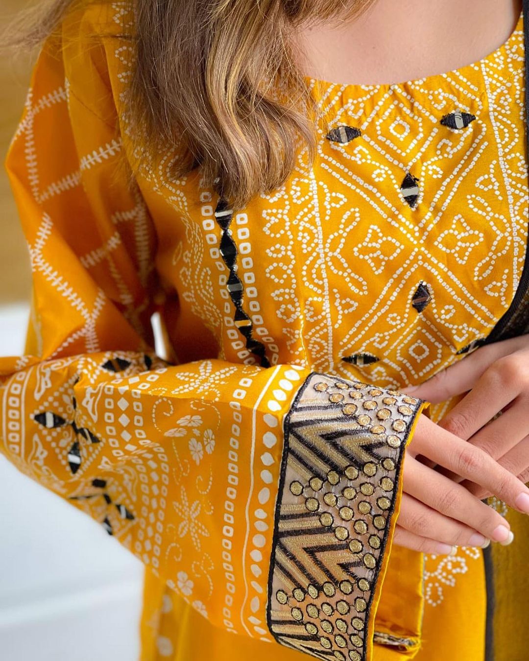 3 Pcs Women's Stitched Katan Silk Printed Suit