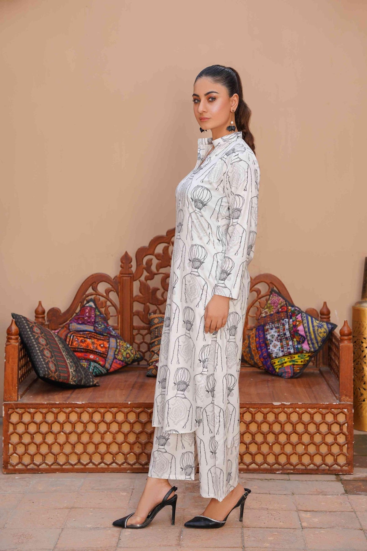 2 Pcs Women's Stitched Linen Block Printed Shirt and Trouser