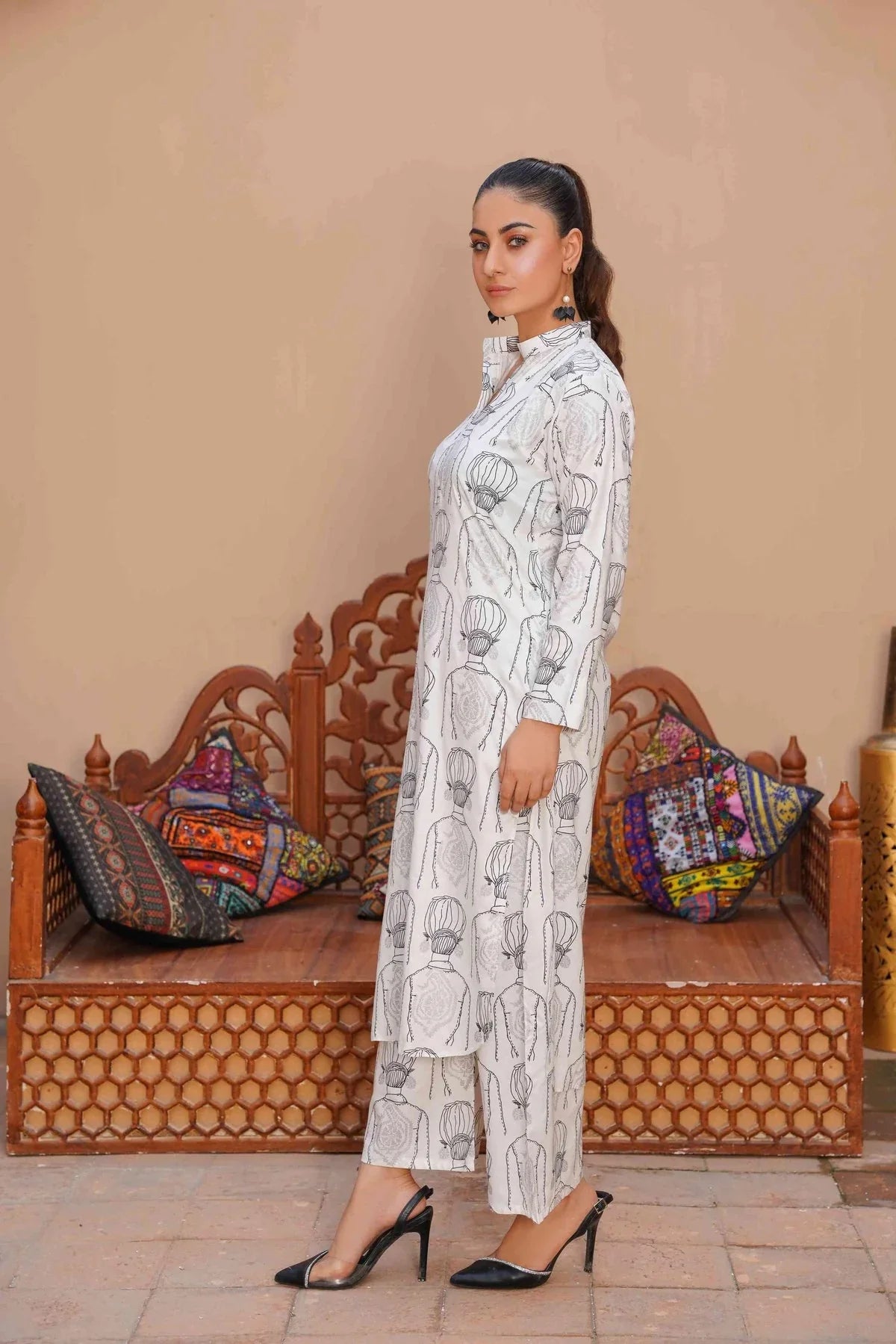 2 Pcs Women's Stitched Linen Block Printed Shirt and Trouser