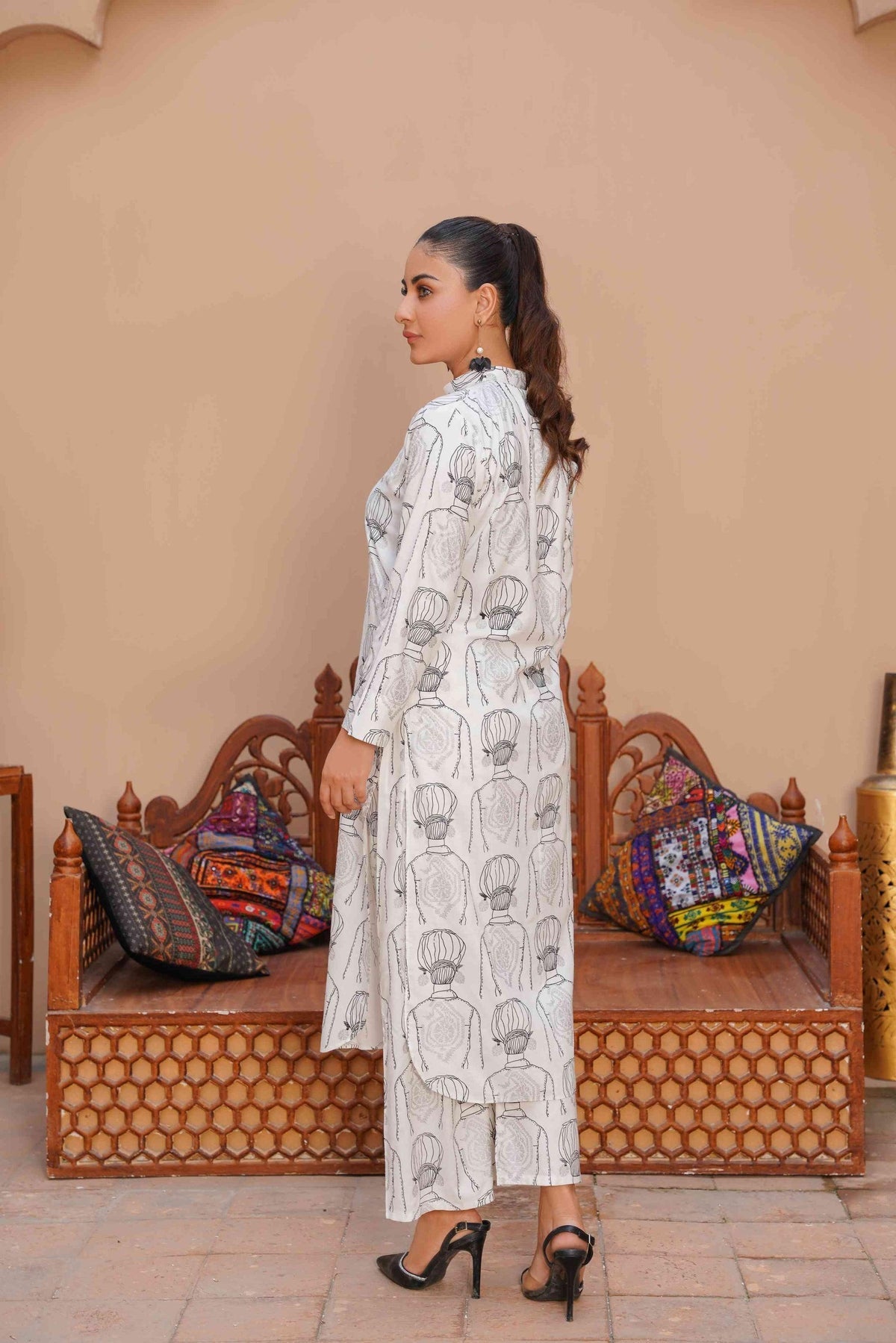 2 Pcs Women's Stitched Linen Block Printed Shirt and Trouser