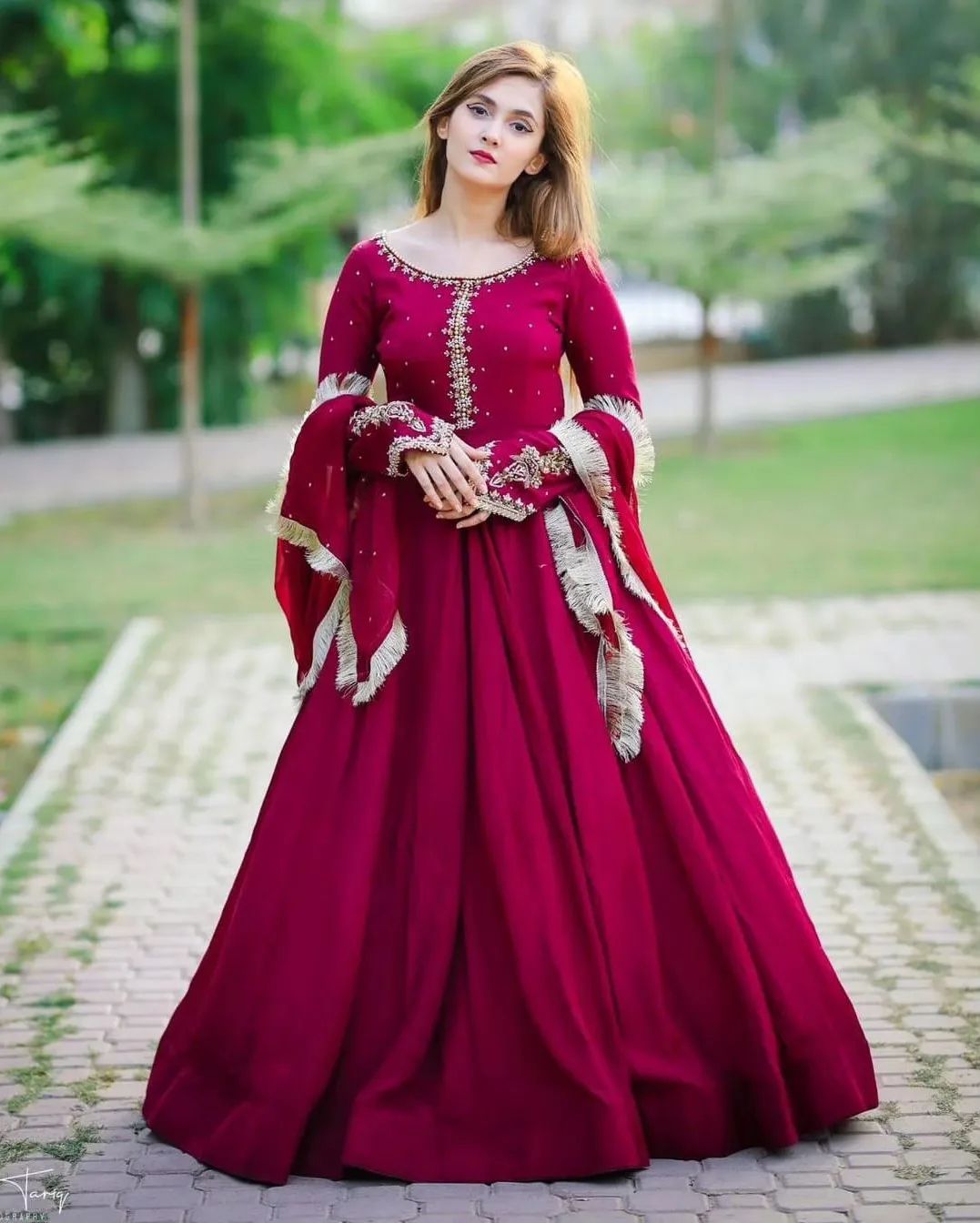 Kaya Work Embroidered Maxi โ 3 Pcs