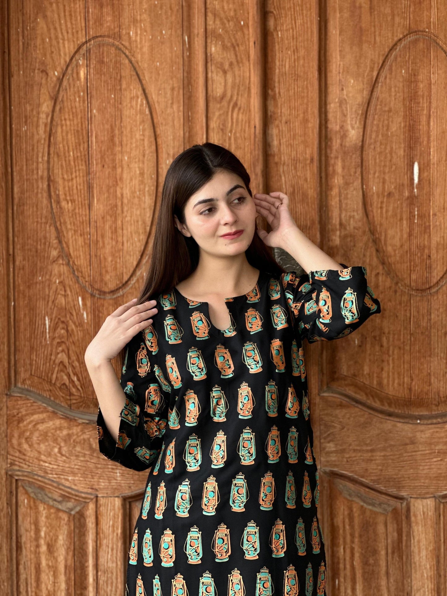 2 Pcs Women's Stitched Arabic Lawn Printed Shirt And Trouser