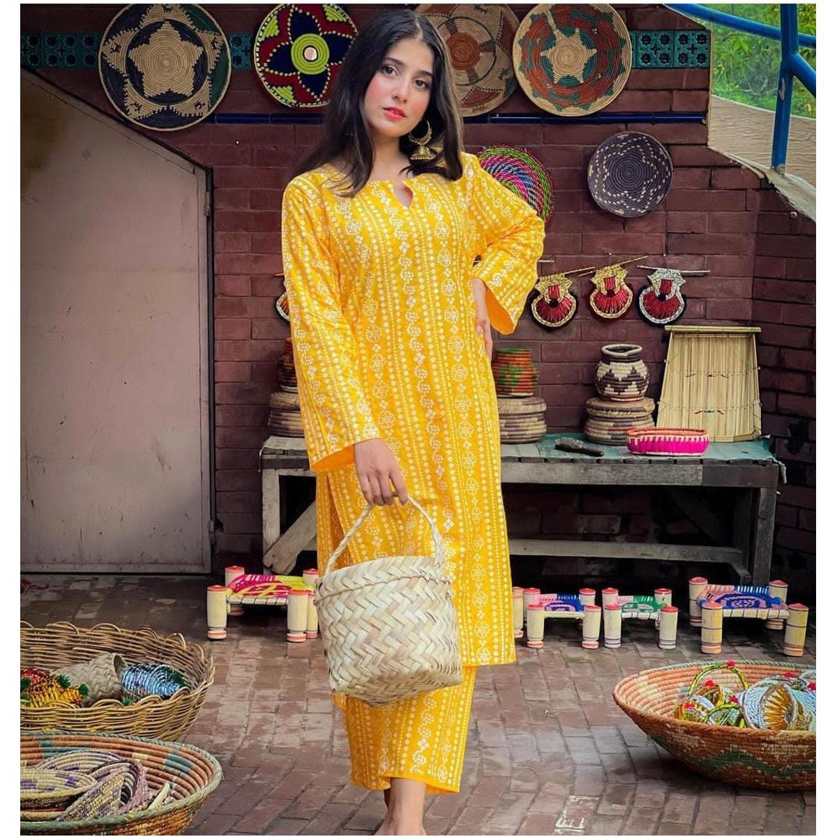 2 Pcs Women's Stitched Lawn Chunri Printed Suit