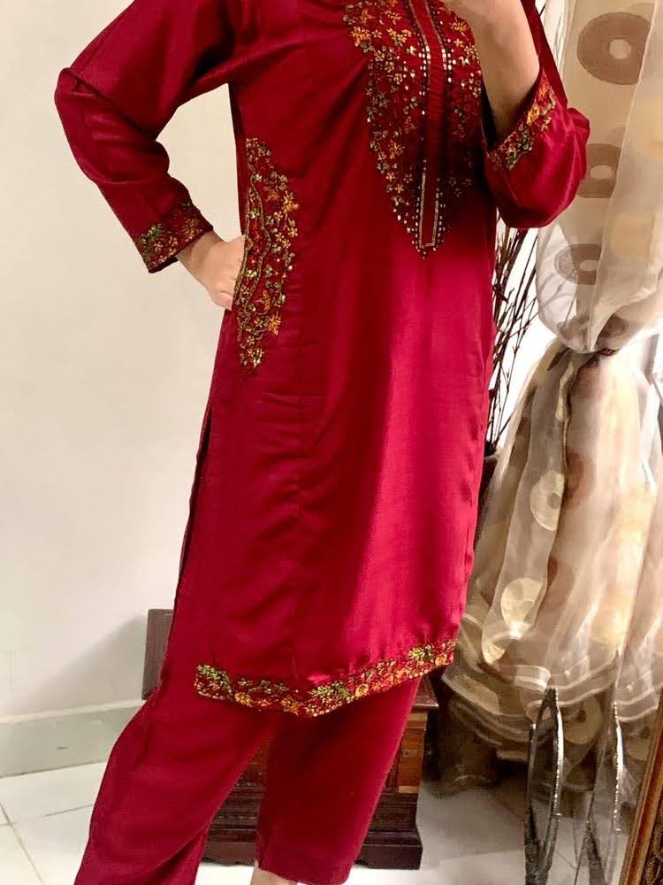2 Pcs Women's Stitched Linen Embroidered Suit