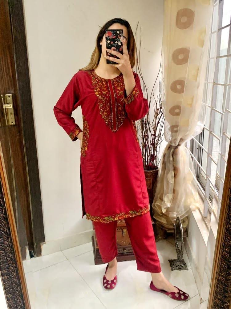 2 Pcs Women's Stitched Linen Embroidered Suit