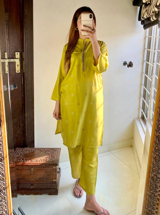 2 Pcs Women's Stitched Linen Block Printed Shirt and Trouser