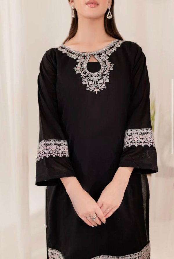 Tilla Work Embroidered Kurta & Trouser Set